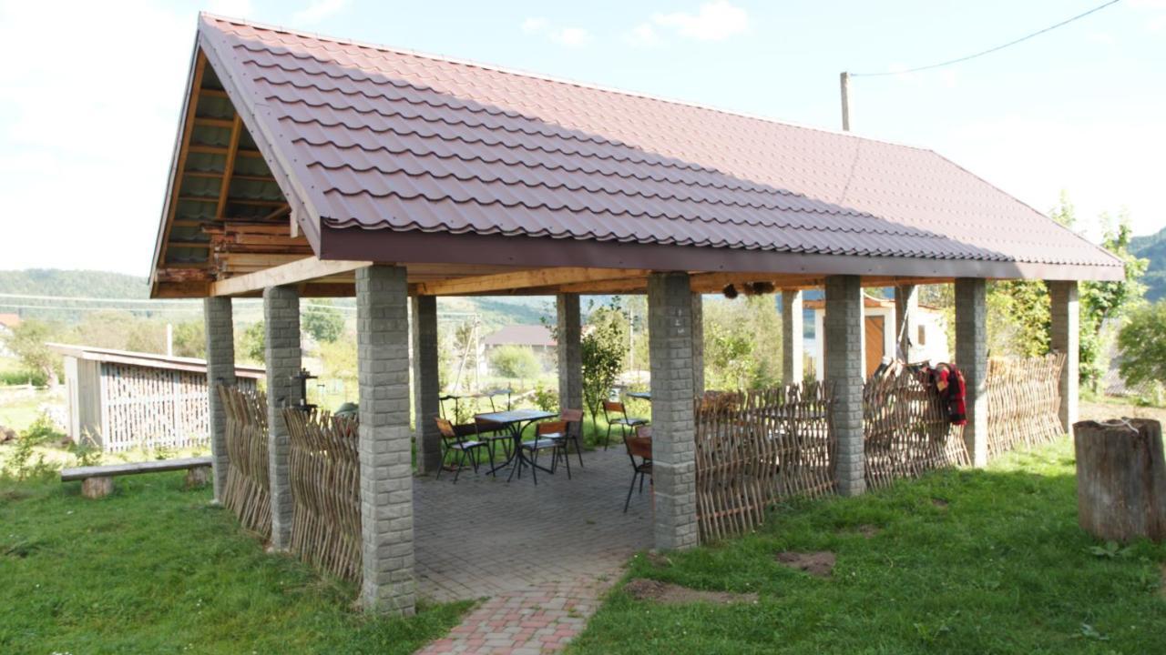 U Dvori Hotel Podgorodtsy Exterior photo