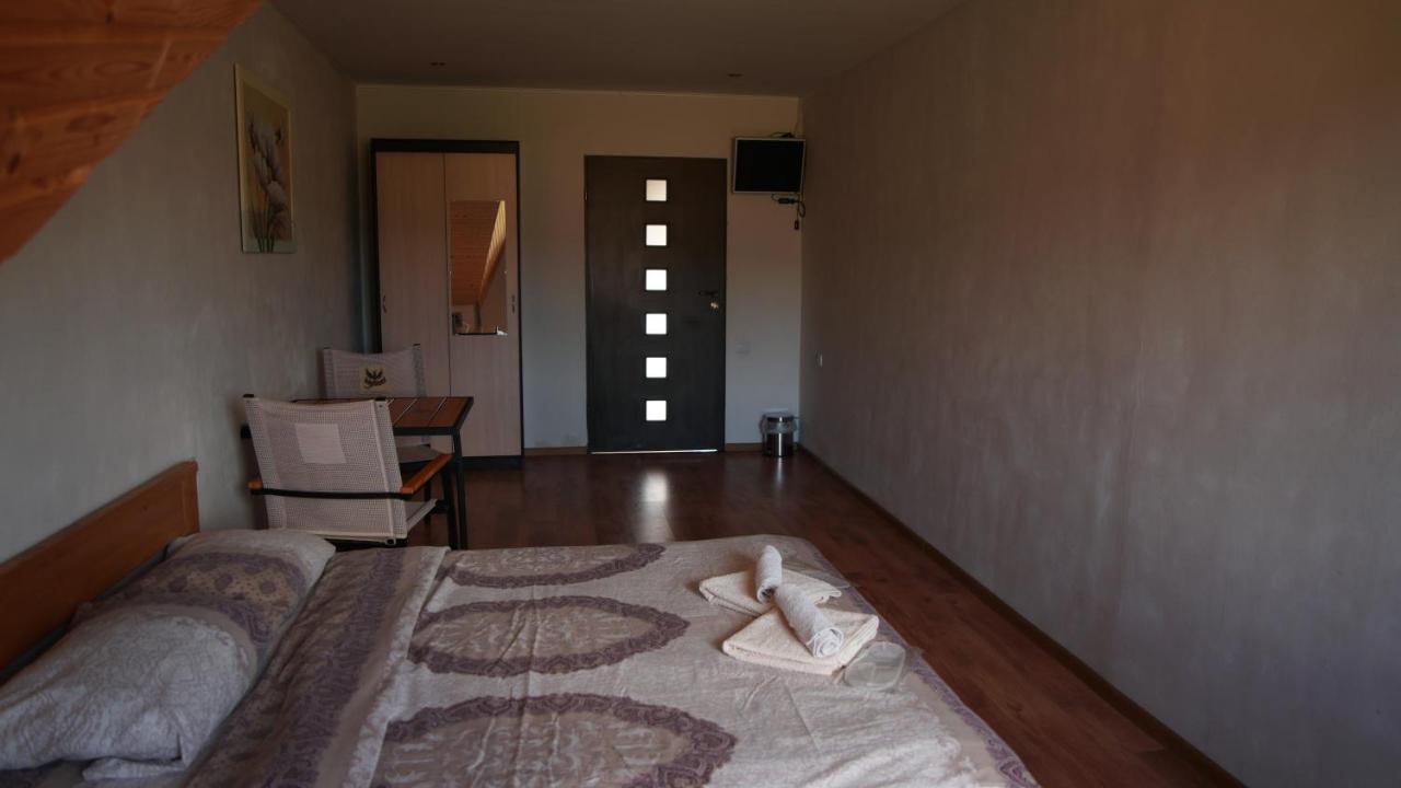 U Dvori Hotel Podgorodtsy Exterior photo